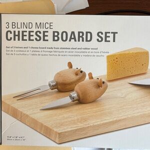 3 Blind Mice Cheese Board Set with Mouse Knives